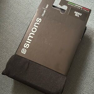 NWT Italian Tights in BLACK from Simons US M/L